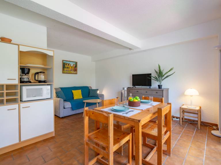 Rental apartment with patio, pool & garden | Close to the beach | Pets allowed — photo 3