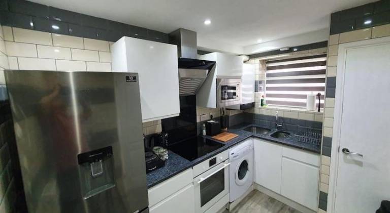 Apartment with 1 room for 4 persons in Luton