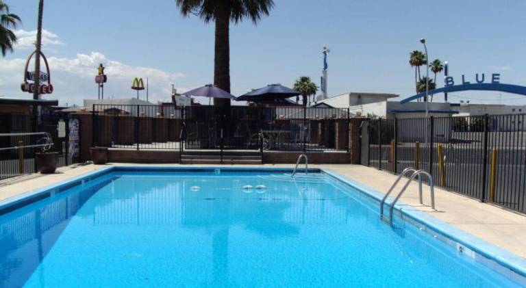 Desert Hills Motel — photo 3