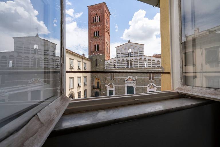 Apartment with terrace | Close to Lucca Cathedral | Pets are welcome — photo 4