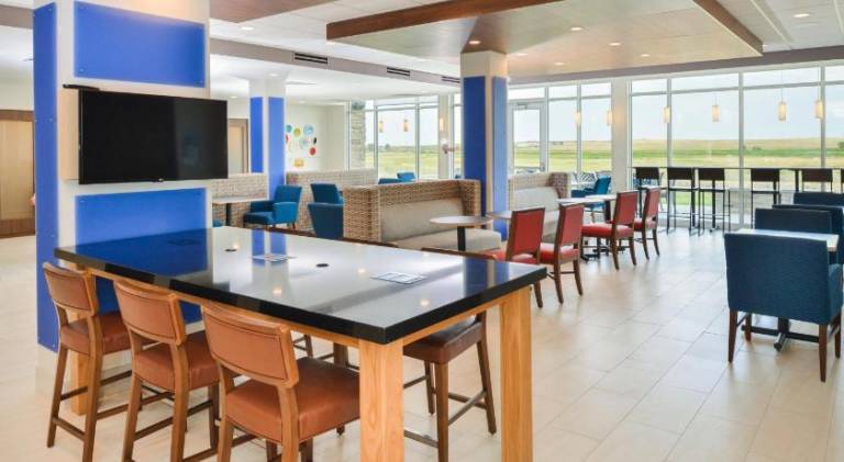 Holiday Inn Express & Suites - Chadron By IHG — photo 4