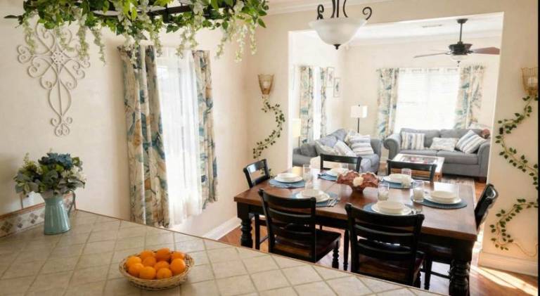 Charming house | Dogs allowed in D'Iberville, MS