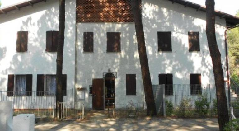 Holiday apartment with 4 rooms for 8 persons in Comacchio