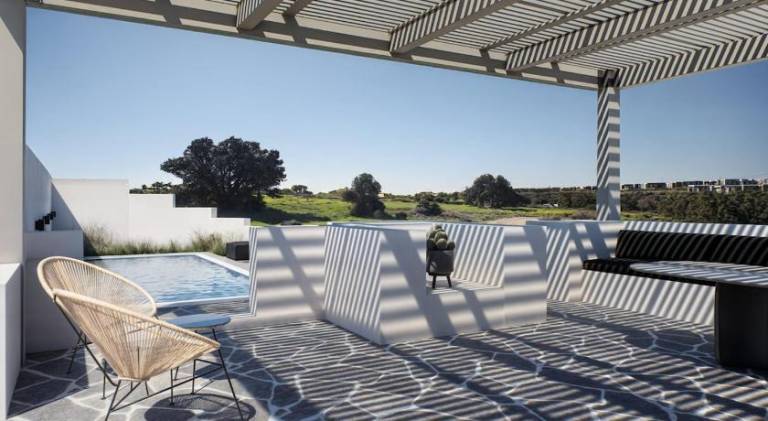 Villa with private pool, patio & BBQ — photo 3