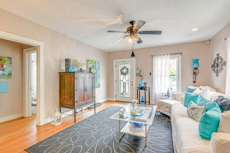 1/2 Mi to Beach! Pet-Friendly Dtwn Galveston Home — photo 4