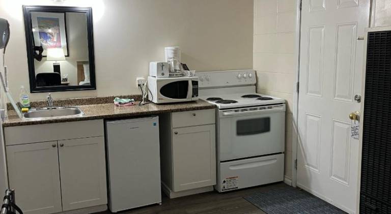 West Castle Motel — photo 3