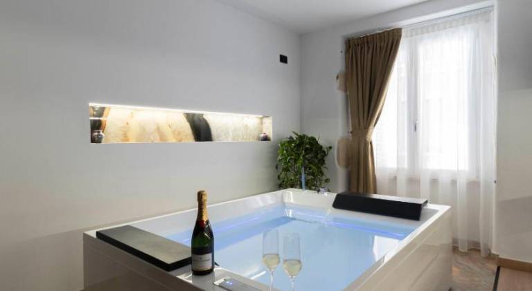 Fla Suites Castello — photo 3