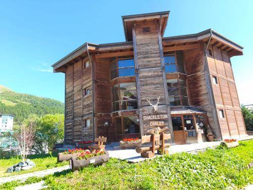 Children-friendly serviced apartment with patio & garden | Close to the ski | Dogs allowed in Sestriere