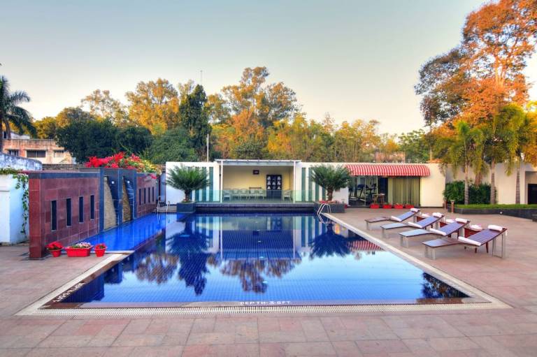 Chanakya BNR Hotel