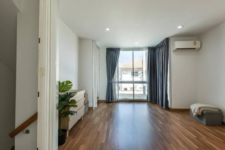 Villa with yard | Next to Grand Palace | Suitable for remote work — photo 3