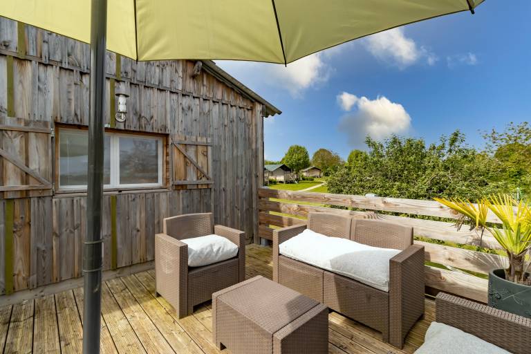 Family-friendly house with pool, terrace & yard | Garden view | Pets allowed — photo 2