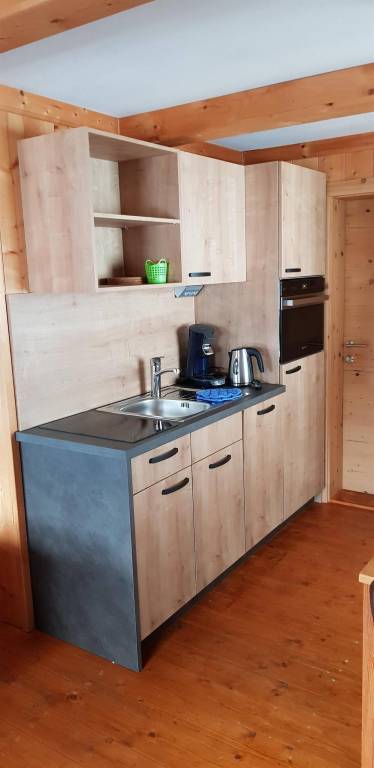 Holiday apartment with barbeque, terrace & yard — photo 3