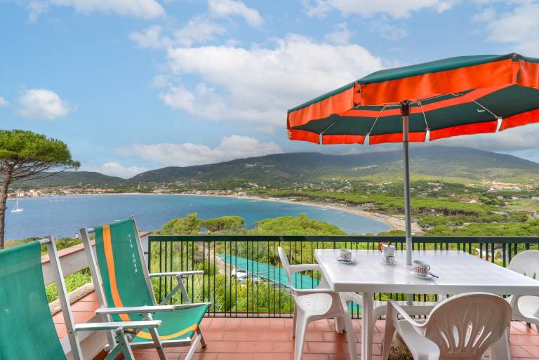 The Terrace Overlooking the Bay of Marina di Campo — photo 3