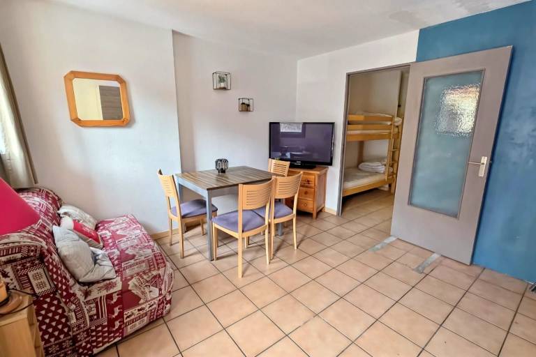 Family-oriented rental apartment | Next to the ski | Pets are welcome — photo 3