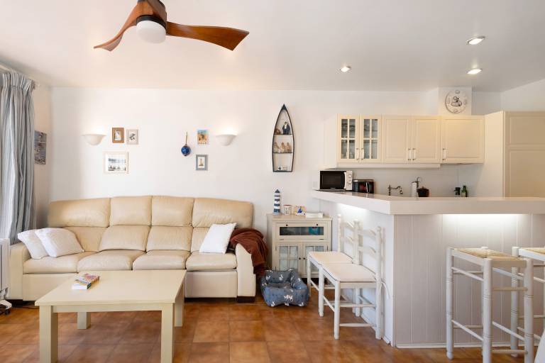 Rental apartment with pool, garden & patio | Sea view | Beach nearby | Dogs allowed — photo 4