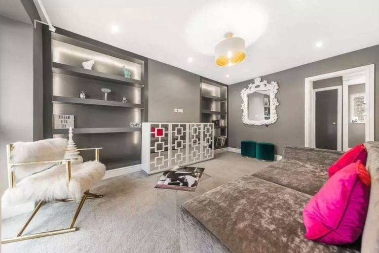 Best Location in London 3 Bed Chelsea Home