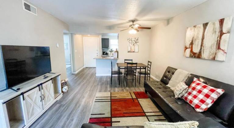 Apartment with pool | Suitable for remote work in Corpus Christi, TX
