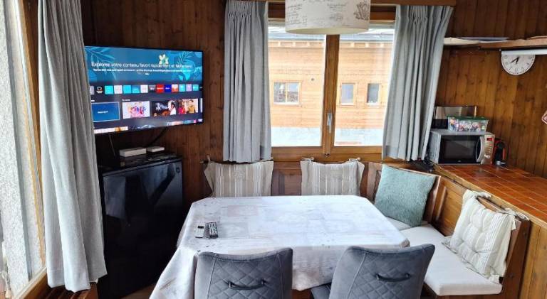 Apartment with pool & sauna — photo 3