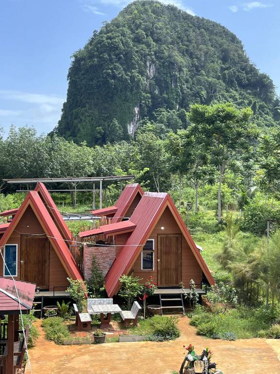 Thanya local campsite Thailand — photo 4