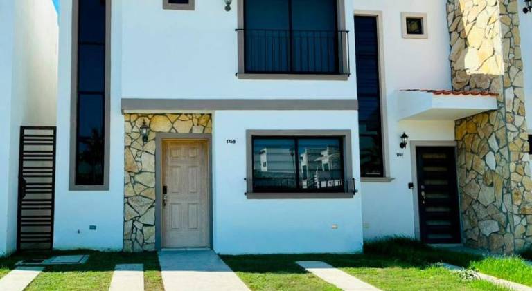 180 m&sup2; Ferienhaus