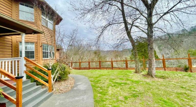 House with jacuzzi in Pigeon Forge, TN