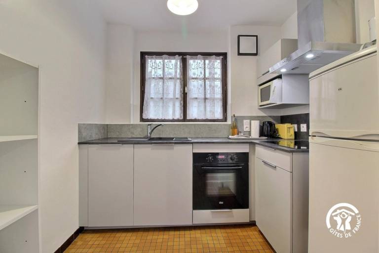 Gite with yard & patio — photo 4