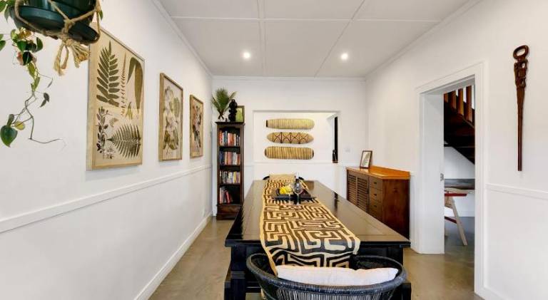 Villa with pool | Close to District Six Museum — photo 5