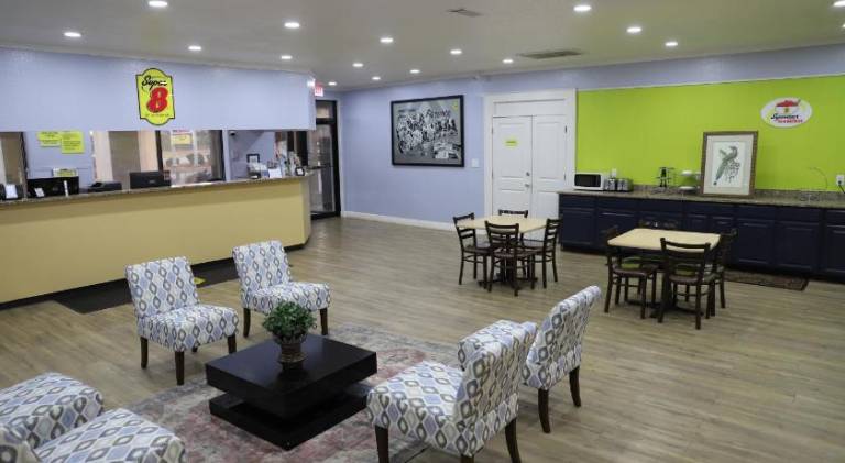 Super 8 by Wyndham Florence SC I-95 North / Hwy 76 — photo 2