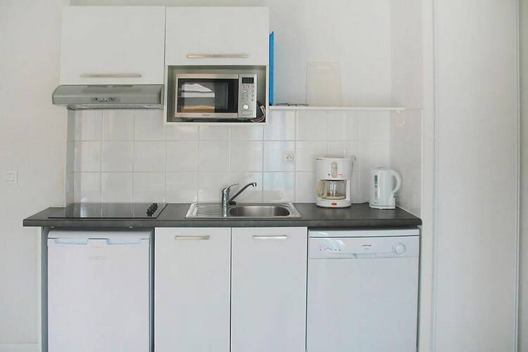 Rental apartment with yard, pool & terrace | Next to the beach | Pet-friendly — photo 4