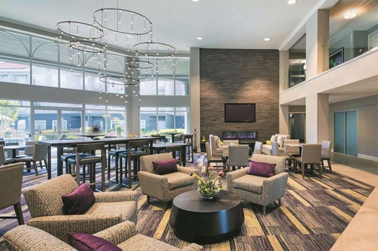 La Quinta Inn & Suites by Wyndham Austin Near The Domain