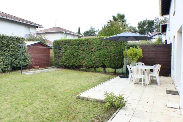 Holiday apartment with terrace & garden — photo 3
