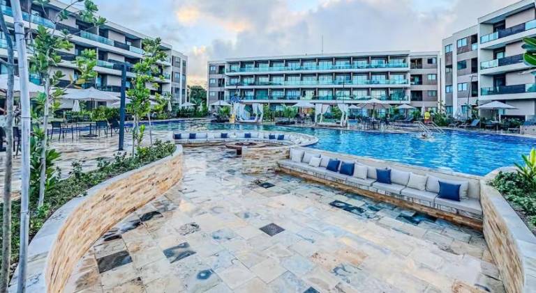 Wonderful serviced apartment with yard, BBQ & patio | Beach nearby | Suitable for remote work | Dogs allowed — photo 3