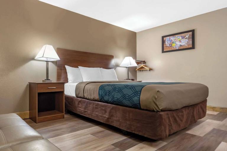 Motel  Hays