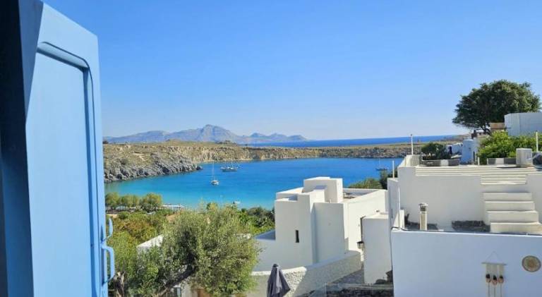 Villa with terrace, garden & jacuzzi | Close to the beach | Good for workation | Pets allowed in Rhodes