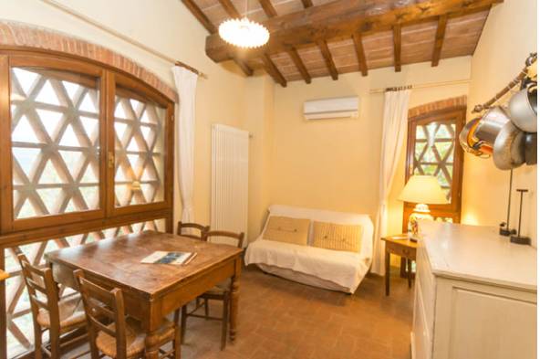 Family-oriented holiday apartment with heated pool, patio & BBQ | Suitable for remote work | Dogs allowed — photo 5