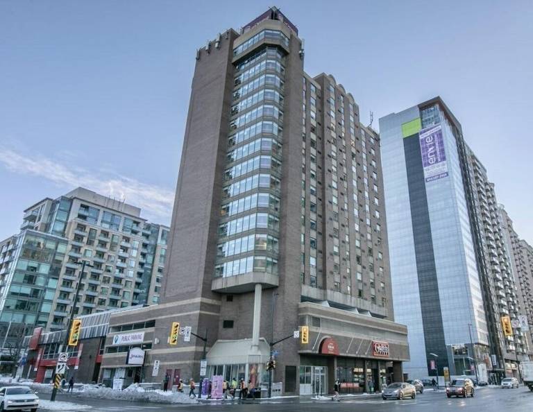Rideau Residence University of Ottawa in Ottawa, ON