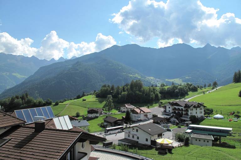 Chalet with garden, sauna & terrace | Nature view — photo 4
