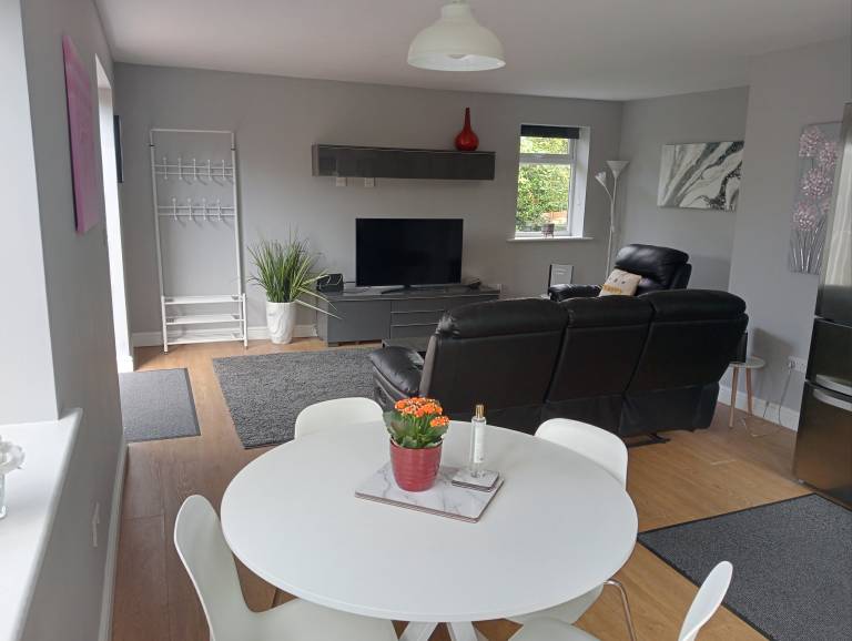 Holiday apartment with yard in York