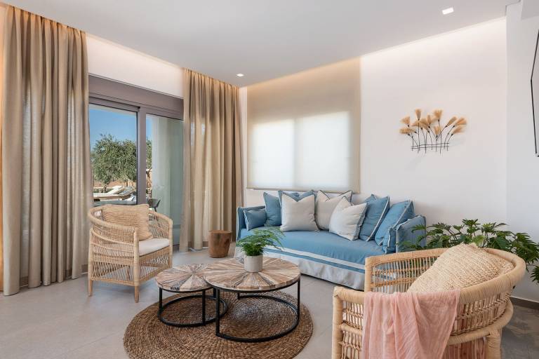 Sensational Chania Villa Villa Roshi 3 Bedrooms Private Outdoor Pool — photo 4