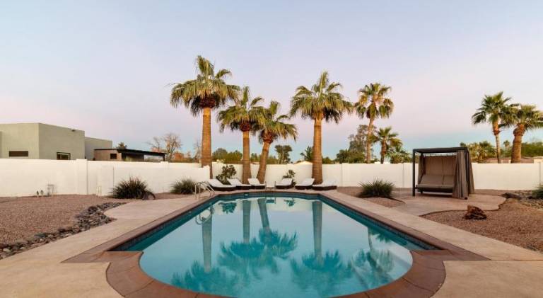 House with pool & hot tub — photo 4