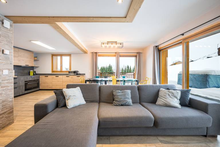 Children-friendly ample chalet with garden, patio & jacuzzi | Mountain view | Next to the ski | Suitable for remote work | Pets are welcome — photo 3
