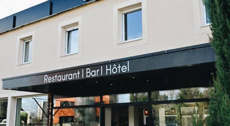 Logis Hotel Nova RENOVE - Villefranche sur Saone in Villefranche-sur-Saône