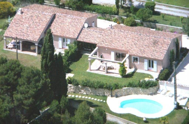 Fully equipped villa with pool, BBQ & garden | City view | Pets are welcome — photo 3