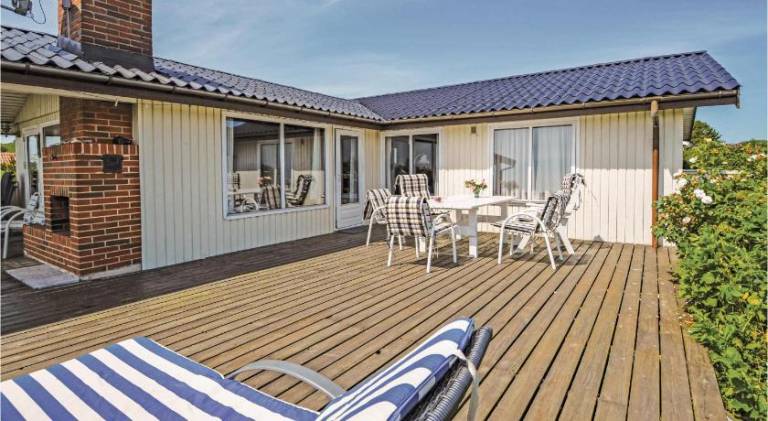 Vacation home with 3 rooms for 6 persons in Ebeltoft