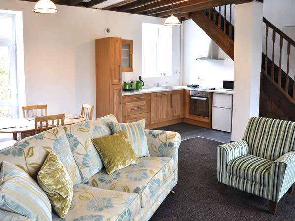 Family-friendly wonderful cottage with yard & terrace | Pets allowed — photo 2
