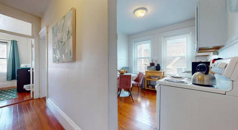 Rental apartment with patio & barbeque — photo 2