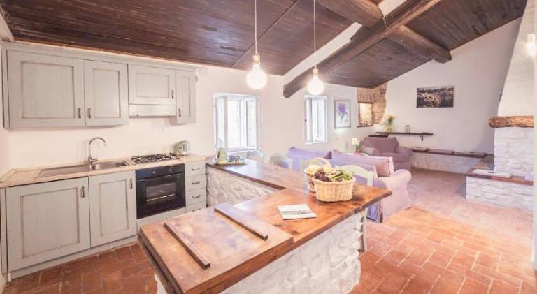 Pleasant house with pool, yard & terrace | Pets allowed — photo 5