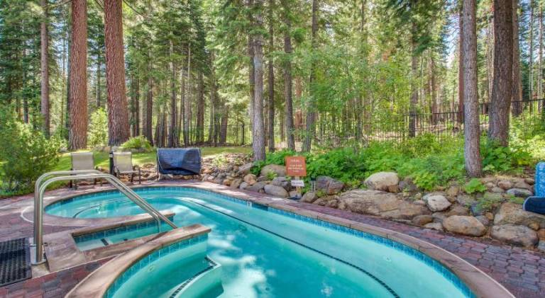 Holiday apartment with pool & hot tub | Dogs allowed — photo 4