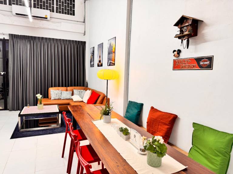 Huis Phra Khanong