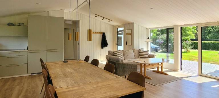 Summer house with big canoo near Sminge Lake — photo 3